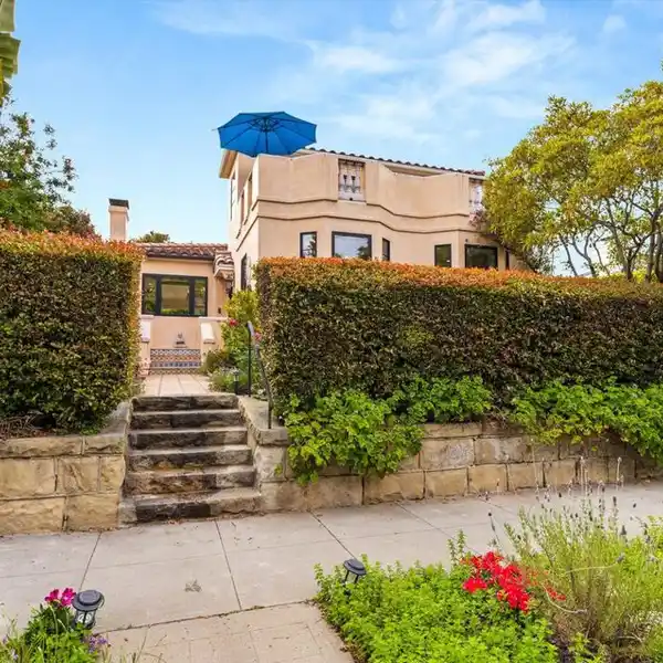 METICULOUSLY RENOVATED HOME IN UPPER EAST