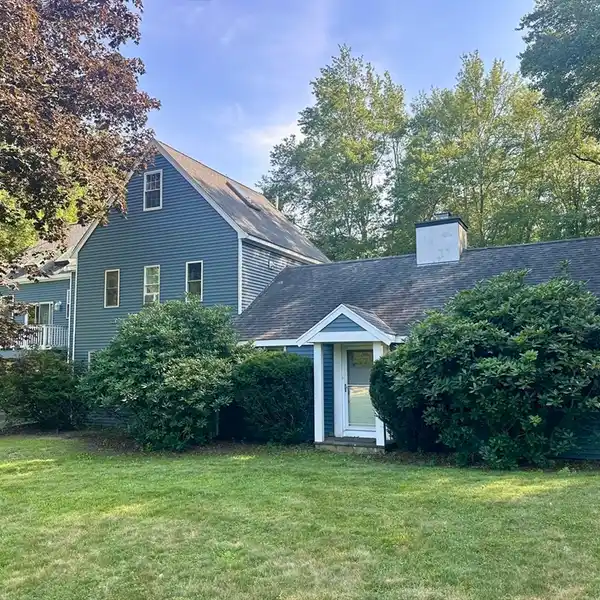 SCENIC COLONIAL RETREAT WITH RIVER ACCESS
