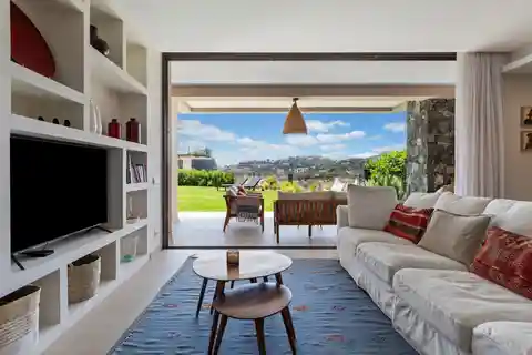 Bright Corner Apartment with Expansive Private Garden