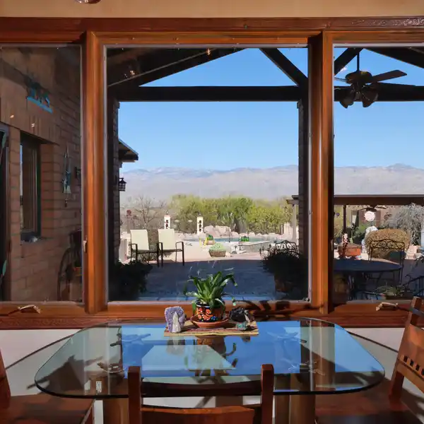 BEAUTIFUL SOUTHWEST STYLE HOME