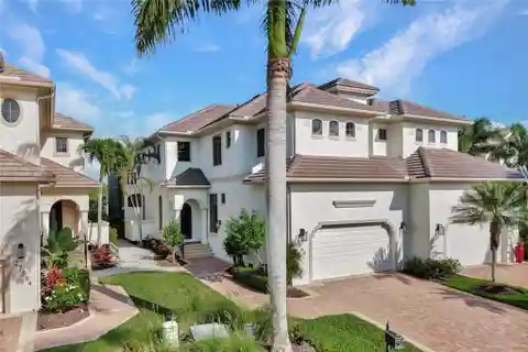 Pristine Villa Moments from Bonita Beach