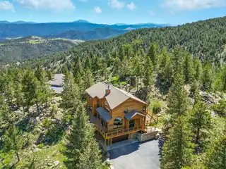 Mountain Retreat with Incredible Views