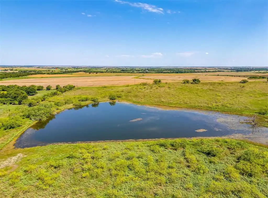 Impressive 77 Acre Hidden Gem