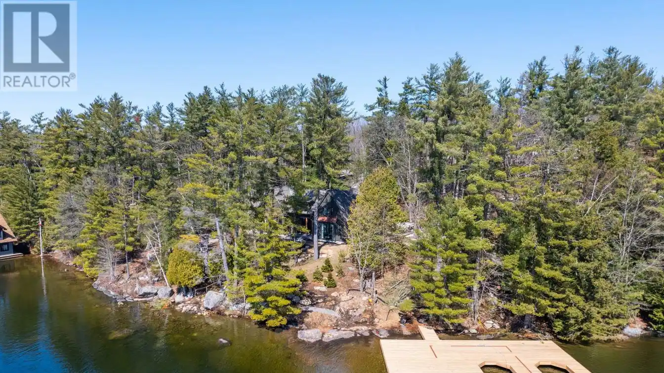 Timeless Elegance on Lake Joe