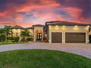 Elegance and Comfort on Bimini Canal