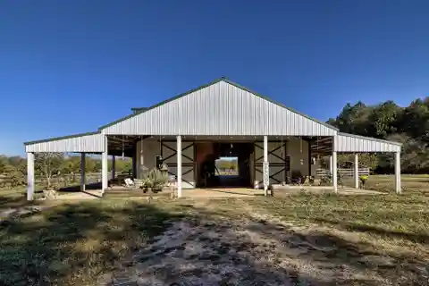 Versatile 240-acre Estate