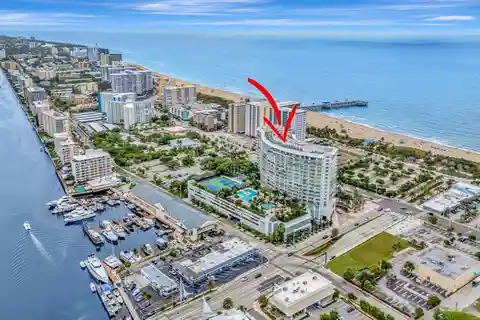 Fabulous Ondo in Beautiful Plaza at Oceanside