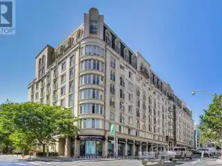 Luxury Urban Living at This Sub-Penthouse Condominium