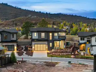 Luxury Mountain Modern Home in Discovery Ridge