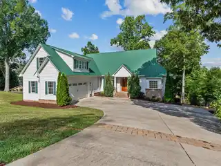 Fully Furnished Lakefront Luxury with Dock Access