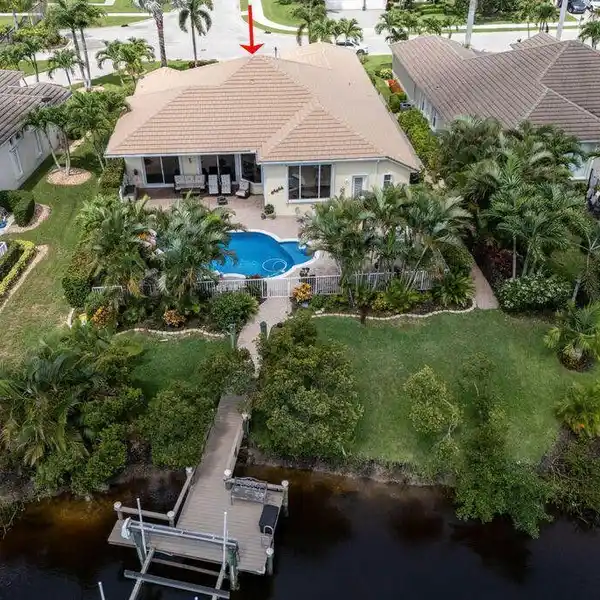 WATERFRONT LUXURY HOME IN EXCLUSIVE LOST RIVER PLANTATION