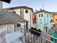 NEW RENOVATED RESIDENCE IN A CENTRAL LOCATION
