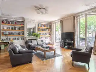 South-Facing Apartment Bathed in Sunlight