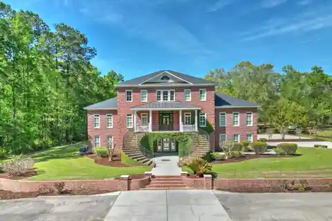 Southern Elegance Meets Grand Living
