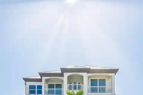 Newly Renovated Home in Deluna Point