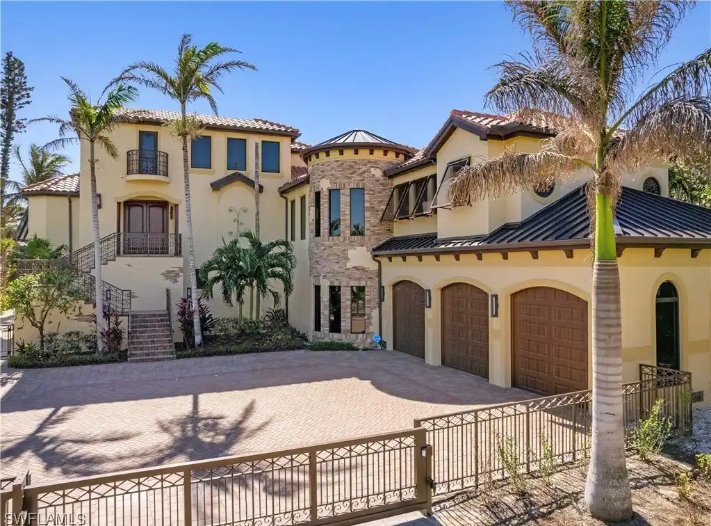 Breathtaking Gulf Retreat Estate