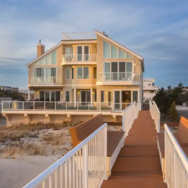 FABULOUS CONTEMPORARY OCEAN VIEW RENTAL