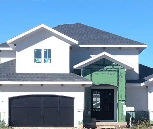 NEW CONSTRUCTION IN WILSHIRE HILLS