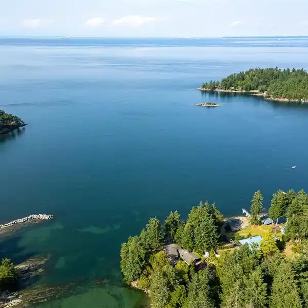 WATERFRONT RETREAT ON GALIANO ISLAND