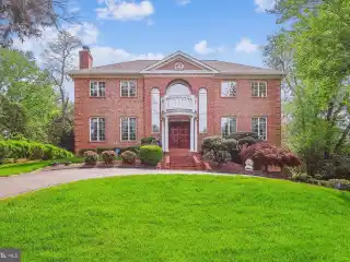 Upgraded Home in the Cedars of Mclean