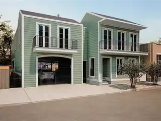 Modern Luxury in Vibrant Bywater
