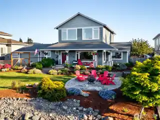 Spa-like Comfort Meets Coastal Serenity