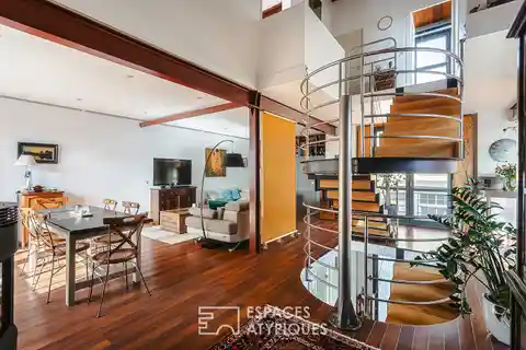 Architect-designed Seaside Villa with Unique Loft Spirit