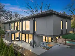 California Contemporary Home on a Quiet Cul-de-sac