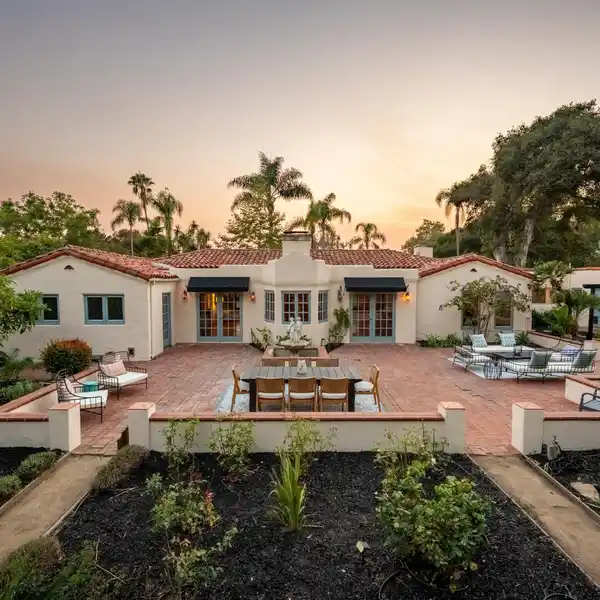 DISTINGUISHED 1920S ESTATE