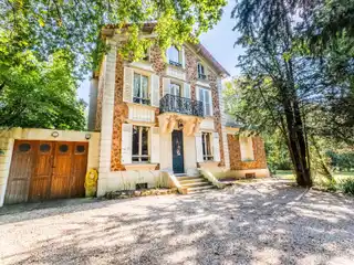 Period Property Awaiting Your Renovation Vision