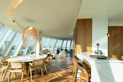 Contemporary Luxury in the Heart of Avenidas Novas