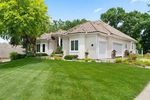Refined Retreat in Prestigious Briarcliff West