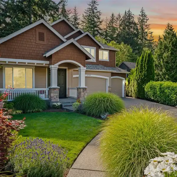 ELEGANT HOME BACKING GREENBELT WITH LUXURY UPGRADES