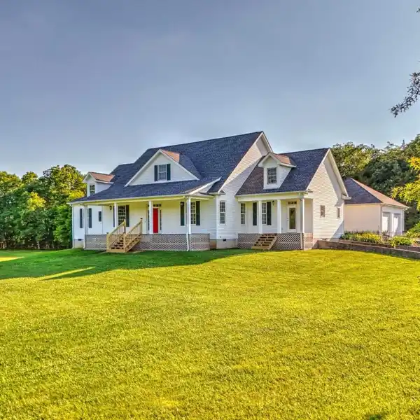 90-ACRE PRIVATE PARADISE