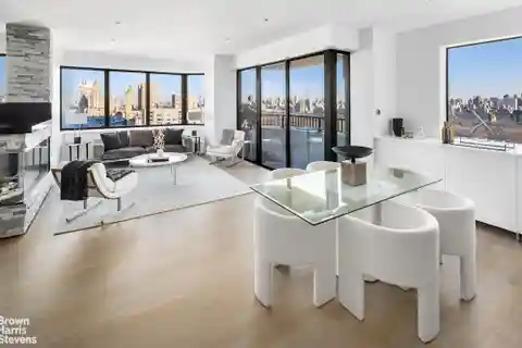 Gut-renovated Sky Penthouse for Rent