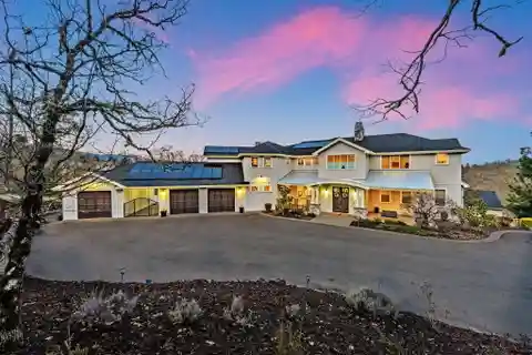 Versatile Custom Home Minutes Outside Historic Jacksonville