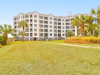 Deluxe Oceanfront Condo in Summer House