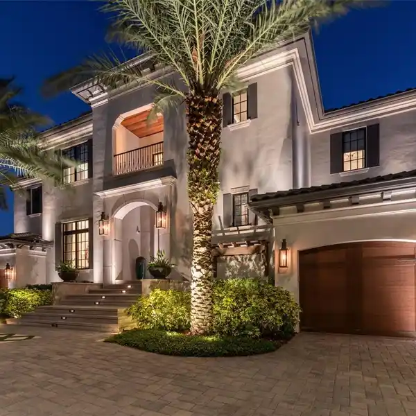 AN EXCEPTIONAL BLEND OF MODERN COMFORT AND TIMELESS ELEGANCE