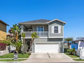 Lovingly Maintained Coastal Gem
