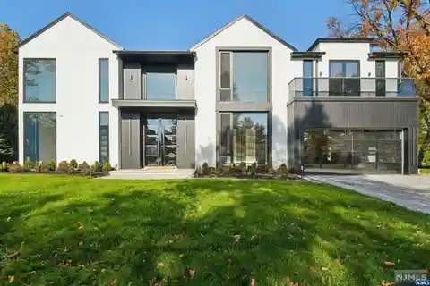 Newly Constructed Luxury Smart Home