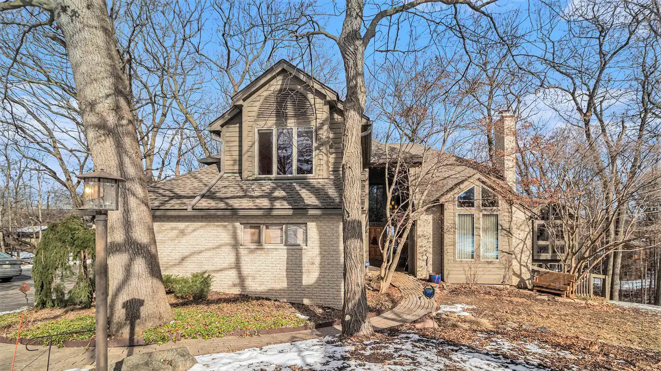Exceptional Home on 2.5 Acres