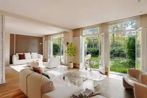 Spacious Garden-level Apartment with Private Garden