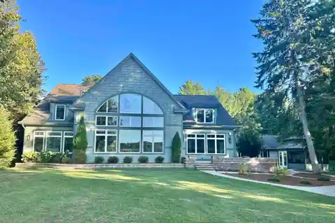 Custom Crafted Lakefront Beauty