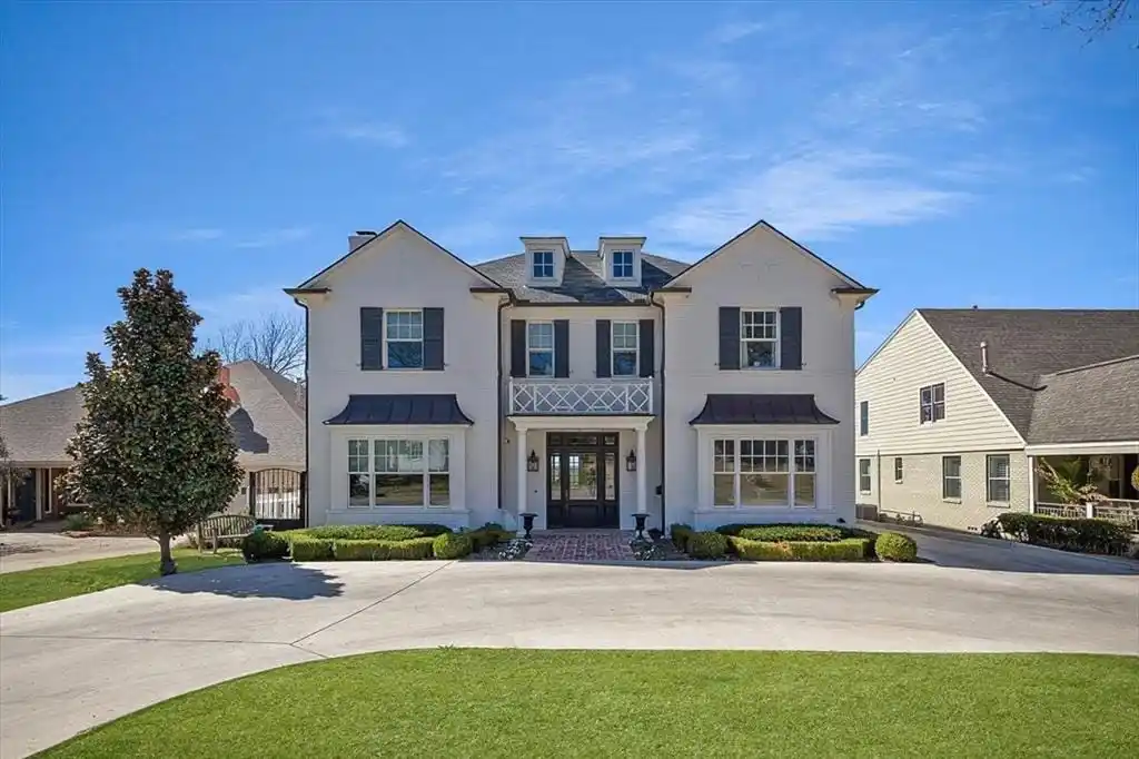 Impressive Home with Sweeping Gulf Views