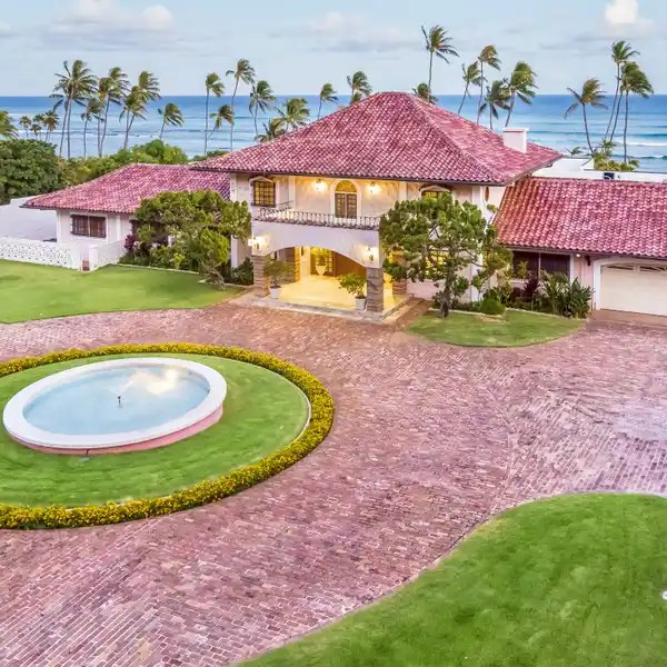 HO‘OLUANA ESTATE
