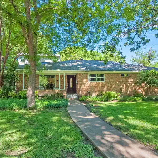 AMAZING OPPORTUNITY IN FOREST HILLS