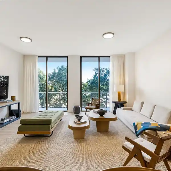 REFINED SOPHISTICATION IN MIAMI’S MOST WALKABLE NEIGHBORHOOD