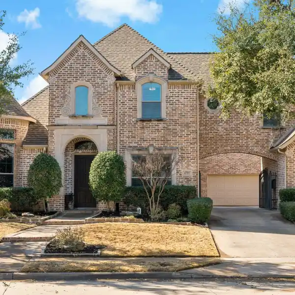 UPDATED OAK CREEK CUSTOM HOME