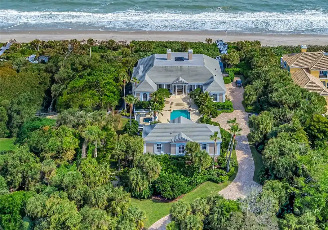 Stunning Oceanfront Estate in Exclusive John's Island