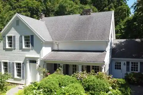 Country House in Timber Frame Construction in Us East Coast Style in an Excellent Location